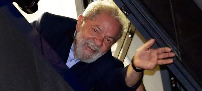 Βραζιλία: Ο Λούλα αψήφησε το τελεσίγραφο των Αρχών να παραδοθεί